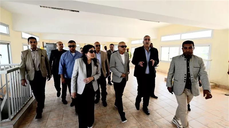وزيرة الإسكان تصل محافظة الأقصر لتفقد عدد من مشروعات مياه الشرب والصرف الصحي بالمحافظة