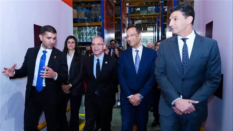 وزير الاستثمار والتجارة الخارجية يشارك في افتتاح أكبر مركز توزيع للتجارة السريعة لشركة “طلبات مصر” 
