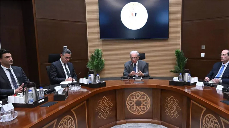 نائب رئيس الوزراء للشئون الاقتصادية يعقد اجتماعا لمتابعة جهود توفير السلع ومستلزمات الإنتاج
