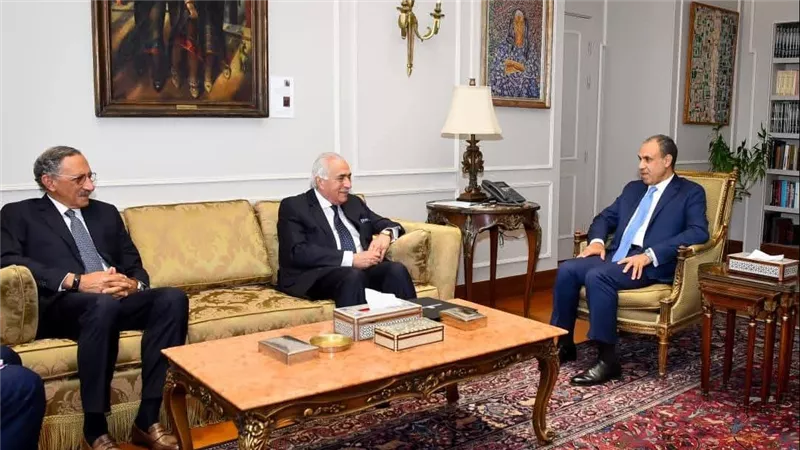 وزير الخارجية يبحث مع غرفة التجارة الأمريكية تعزيز الشراكة الاقتصادية وجذب الاستثمارات