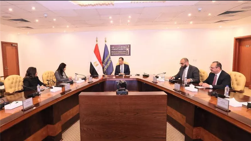 وزير الاتصالات يبحث مع برنامج الأمم المتحدة الإنمائي تعزيز التعاون في التحول الرقمي والذكاء الاصطناعي