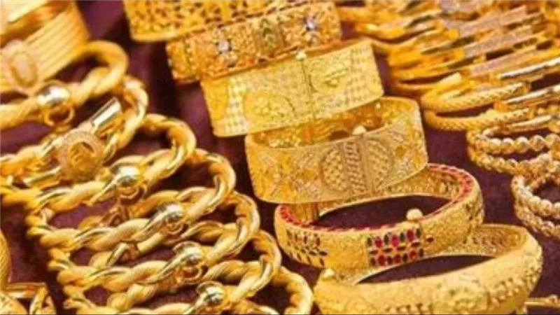 آي صاغة : الدولار يضغط على الذهب محليًا.. وعيار 21 يتراجع 35 جنيهًا