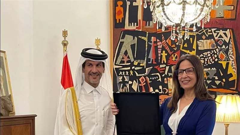 وزيرة الثقافة تستقبل سفير قطر بالقاهرة وتبحث سبل تعزيز التعاون الثقافي بين البلدين