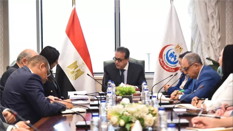 وزير الصحة يبحث تعزيز التعاون مع البنك الدولي ومؤسسة التمويل الدولية في القطاع الصحي