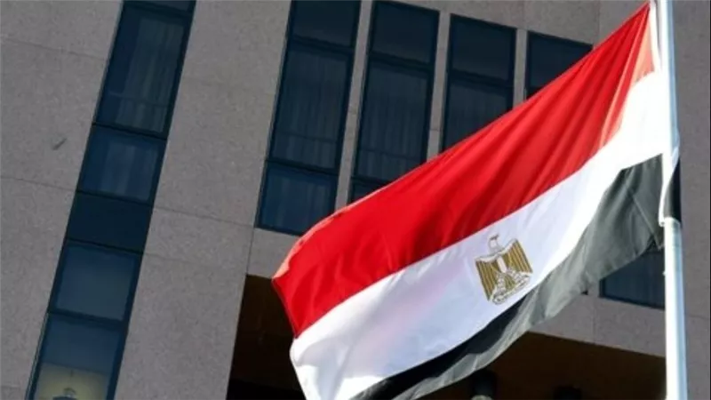 مصر تدين استهداف مطار الخرطوم الدولي وتحذر من تصعيد إقليمي يفاقم الأزمة السودانية