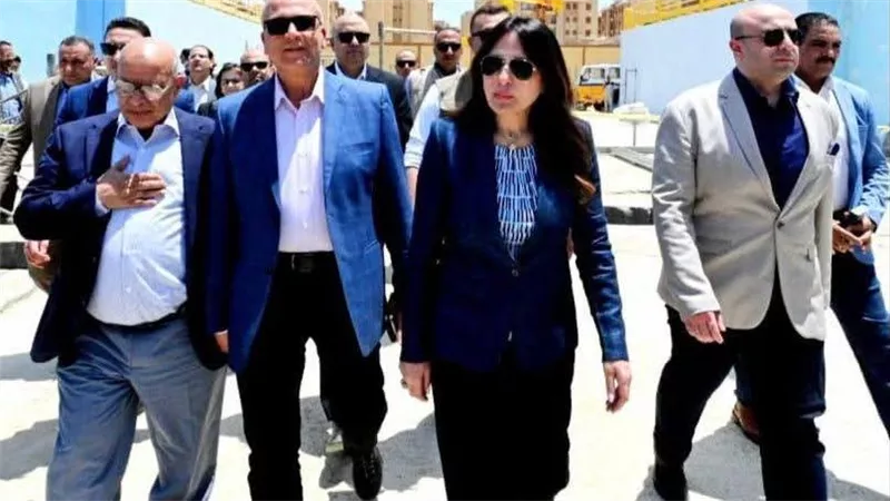 وزيرة الإسكان ومحافظ الفيوم يتفقدان توسعات محطة مياه العزب الجديدة ضمن “حياة كريمة” لرفع كفاءة الخدمة إلى 600 ألف م³ يوميًا