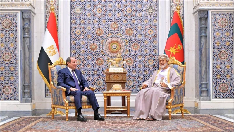 قمة مصرية عُمانية بمسقط.. السيسي وجلالة السلطان يبحثان احتواء توترات المنطقة