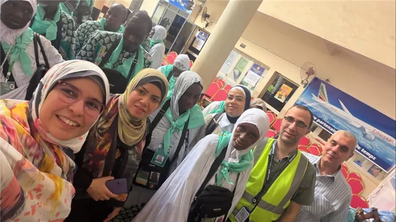 مصر للطيران  تنقل 9150 حاجًا من حجاج دول غينيا إلي الأراضي المقدسة