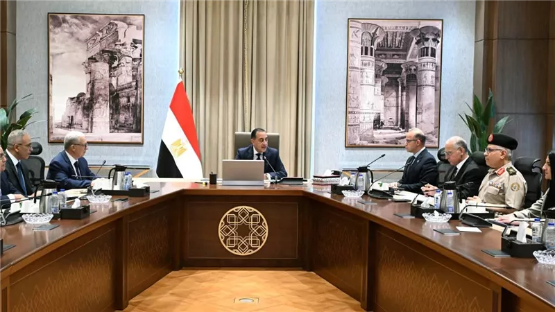 مدبولي: طرح شركات تابعة للقوات المسلحة بالبورصة ضمن خطة توسيع دور القطاع الخاص