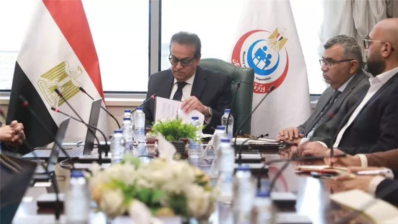 وزير الصحة يبحث مع مستثمر أمريكي فرص التعاون في الاستثمار الدوائي 