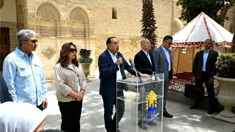 مدبولي: توجيهات من الرئيس بضرورة تخفيف الضغط عن القاهرة القديمة 