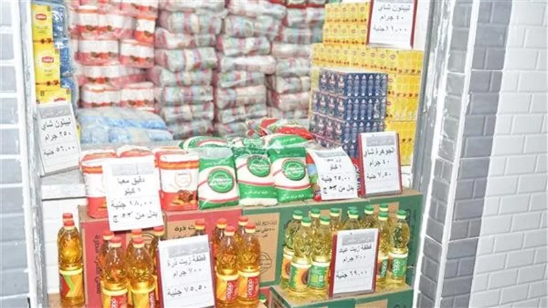 الحكومة تكثف تحركاتها لتأمين السلع الأساسية وتدعم الشراكة مع القطاع الخاص لضبط الأسواق