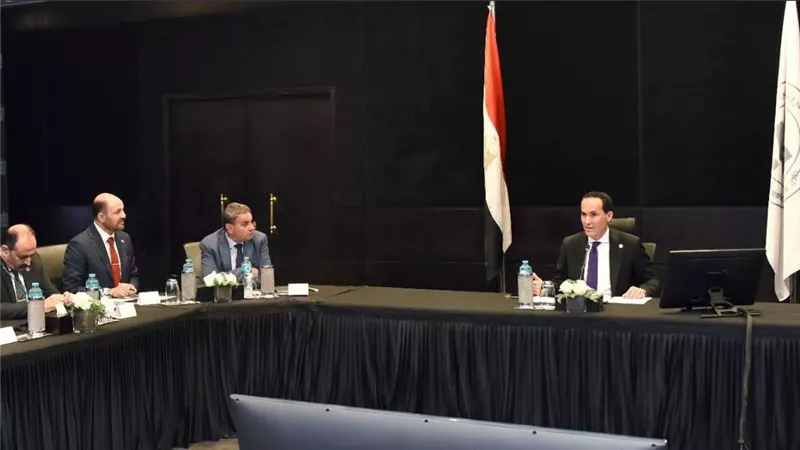 محمد عوض يوجه بتعزيز المسئولية المجتمعية ودعم المستثمرين