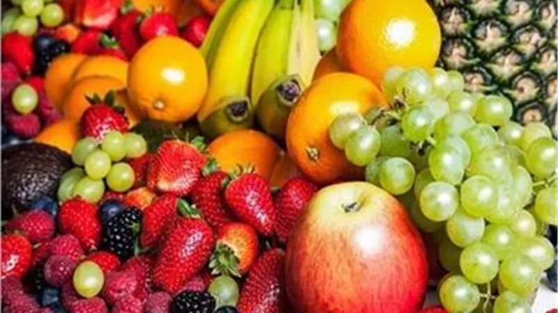 بورصة الفاكهة اليوم.. العنب يتصدر الارتفاعات والتفاح المصري يسجل قفزة سعرية