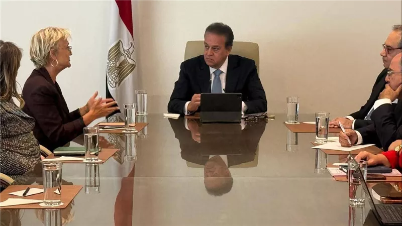 وزير الصحة يبحث مع نوفارتس وباير تعزيز صحة القلب في مصر