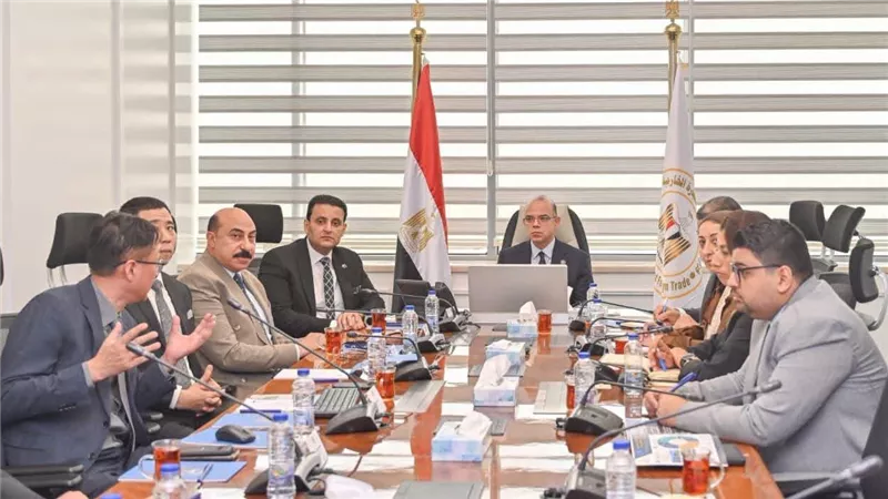 وزير الاستثمار يبحث مع “كلود تشين” الصينية إنشاء أول مدينة نسيجية محايدة كربونيًا ببورسعيد