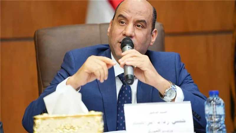 وزير العمل : تراجع البطالة إلى 6% بفضل المشروعات القومية في عهد الرئيس السيسي