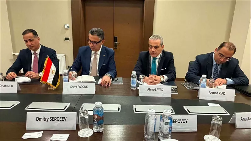 التموين و«OZK» الروسية تبحثان تعزيز التعاون في تجارة الحبوب