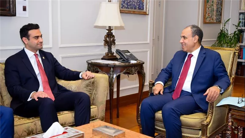 وزير الخارجية يلتقي النائب 