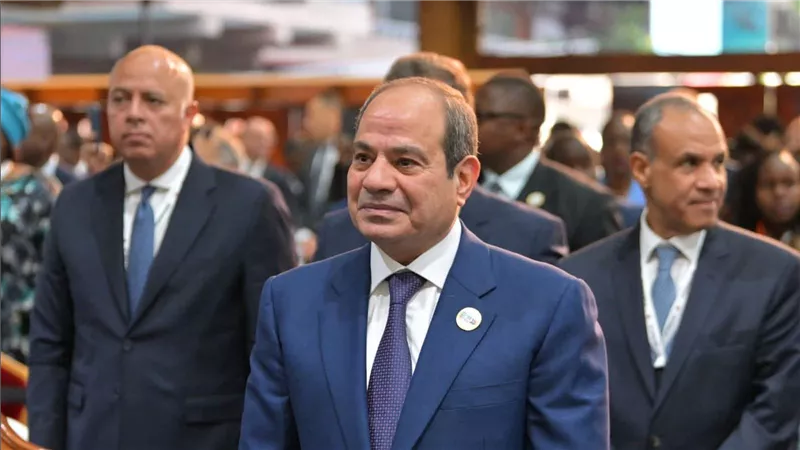 السيسي من قمة إفريقيا فرنسا: لا تنمية بدون سلام .. وإصلاح النظام المالي العالمي ضرورة حتمية