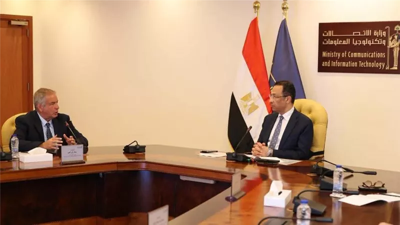 وزير الاتصالات يبحث مع غرفة صناعة التكنولوجيا دعم الشركات الناشئة وتعزيز نمو المشروعات الصغيرة والمتوسطة