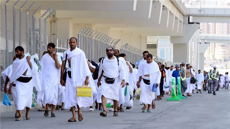 وزير الصحة يعلن رفع درجة الاستعداد الوقائي القصوى بمنافذ الدخول لتأمين عودة الحجاج