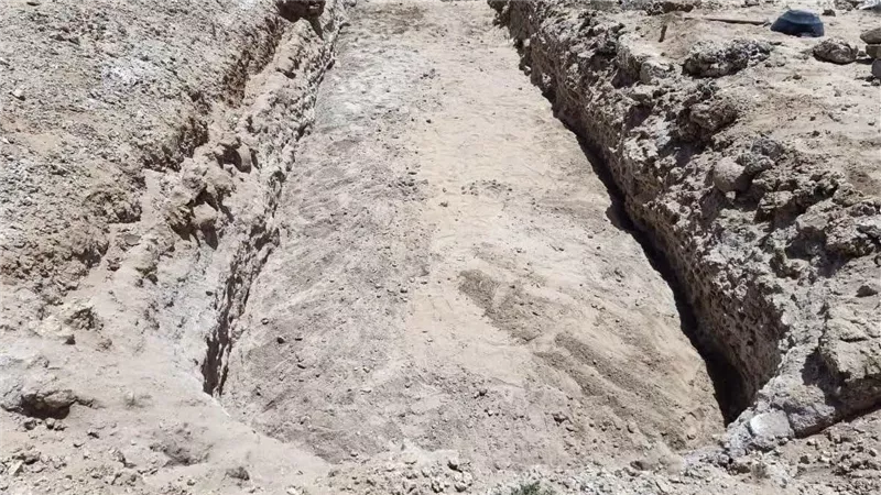 الكشف عن مجموعة من صهاريج المياه والمنشآت الخدمية بميناء عيذاب الأثري بحلايب
