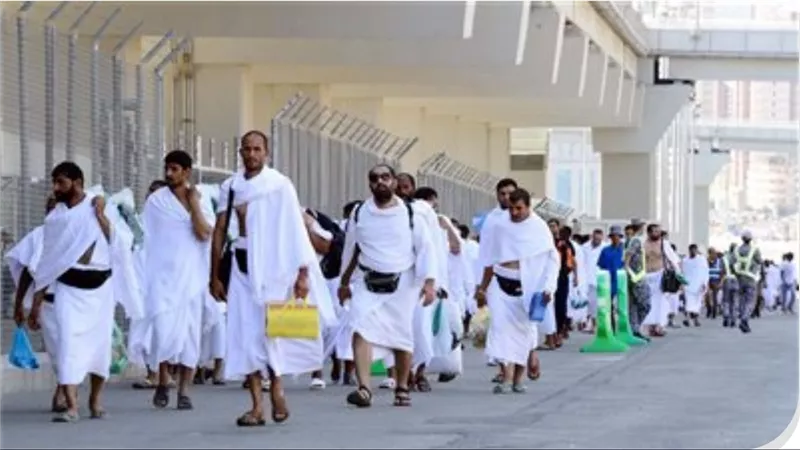 لجنة الحج بـ«الصحفيين»: حجاج النقابة يواصلون رمي الجمرات بمنى وجميع الزملاء بخير