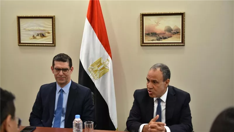 وزير الخارجية يستعرض بسول جهود مصر لدعم استقرار المنطقة