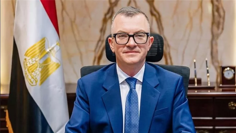 وزير التخطيط يشارك في اجتماعات التعاون الاقتصادي والتنمية بباريس