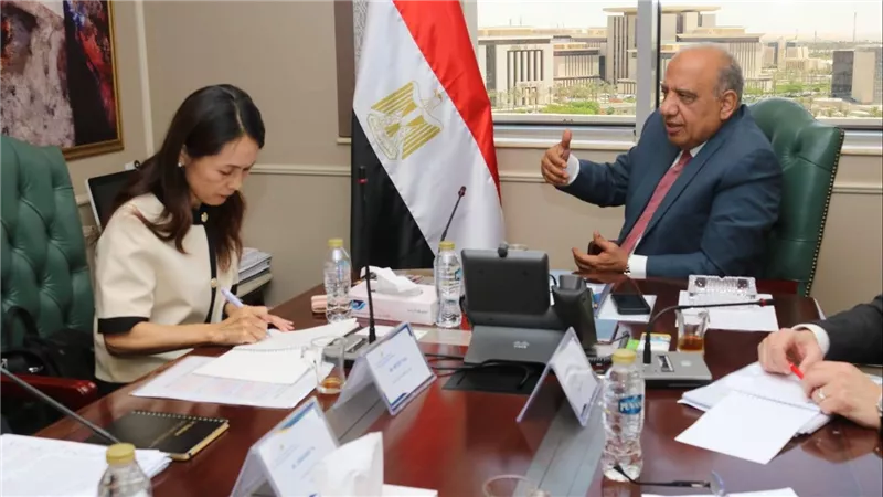 وزير الكهرباء يبحث مع جايكا تعزيز التعاون في الطاقة المتجددة