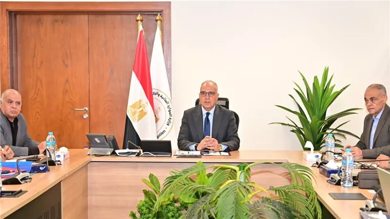 الدقهلية تواصل تطهير الترع والمصارف ورفع كفاءة المنشآت المائية