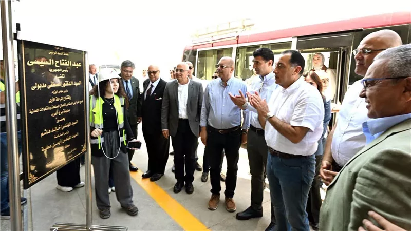 رئيس الوزراء يفتتح المرحلة الأولى لمجمع الغرابلي الصناعي ببرج العرب الجديدة