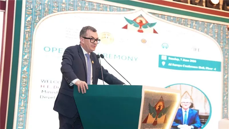 وزير التخطيط يؤكد دور التأمين في تعزيز النمو الاقتصادي والاستقرار المالي