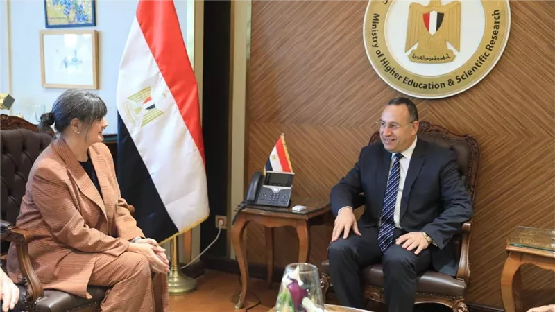 وزير التعليم العالي يبحث إنشاء فرع لجامعة أكسفورد بروكس بمصر