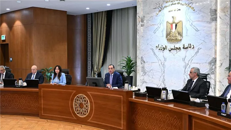 رئيس الوزراء يتابع الموقف التنفيذي لمشروعات المبادرة الرئاسية 