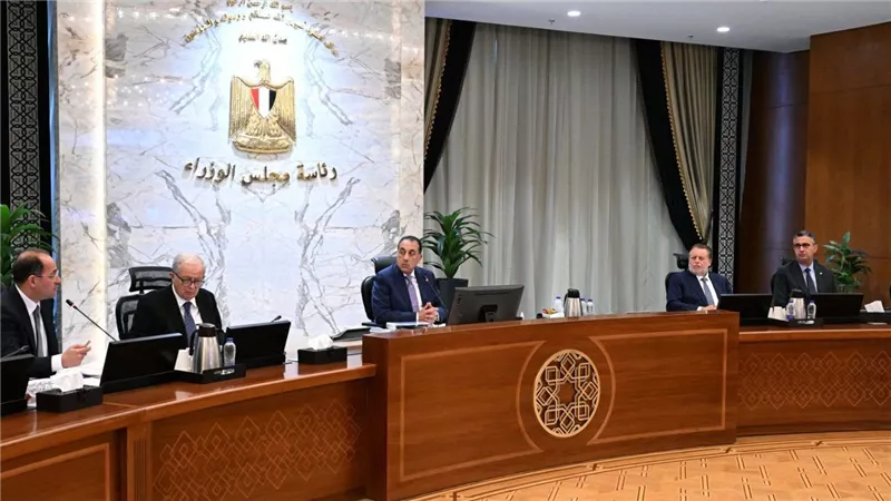 رئيس الوزراء يترأس اجتماع المجموعة الوزارية الاقتصادية لمتابعة الإصلاح الاقتصادي الجاري حالياً