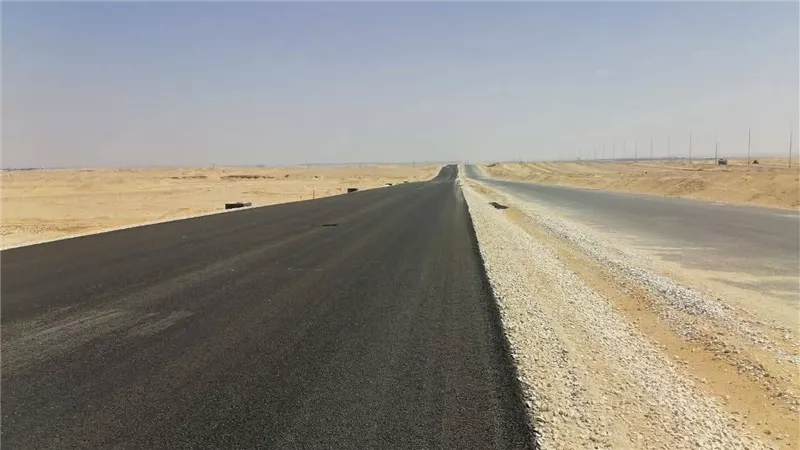 وزيرة الإسكان تتابع موقف تنفيذ المرافق والطرق لقطع أراضٍ سكنية بمساحة 1800فدان 