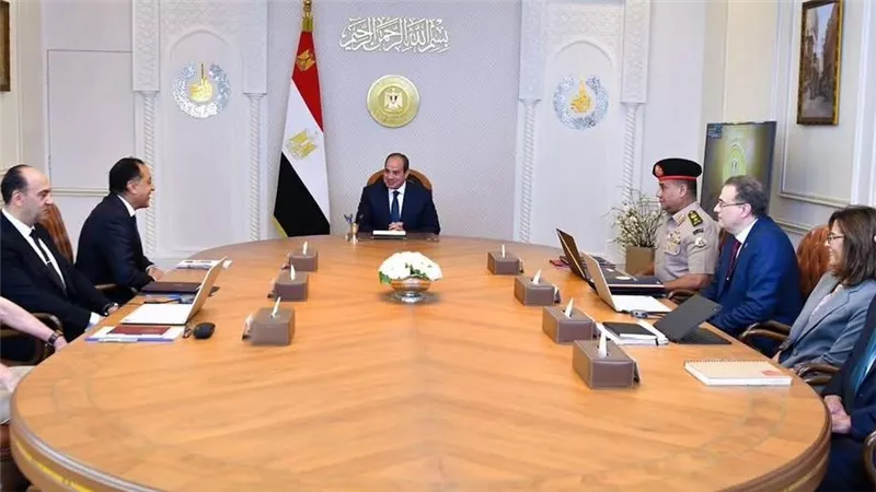 السيسي يتابع حوكمة التعيينات والترقيات بالجهاز الإداري للدولة ويوجه بترشيد الموارد وتطبيق معايير الكفاءة والشفافية
