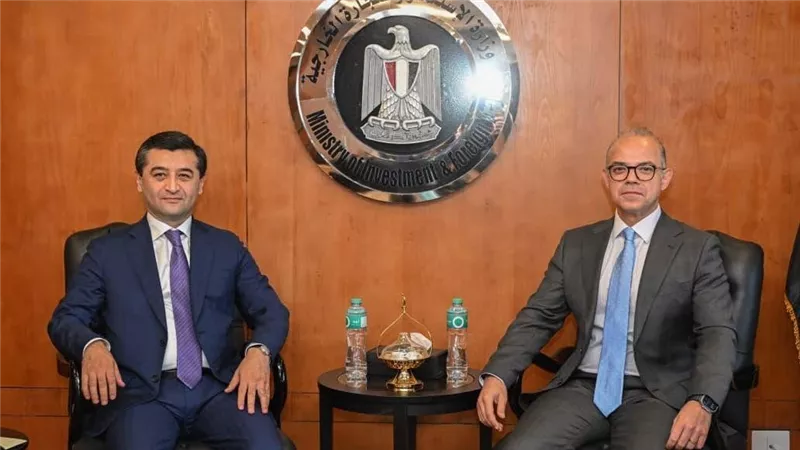 وزير الاستثمار يبحث مع نظيره الأوزبكي تعزيز التعاون الاستثماري والتجاري المشترك
