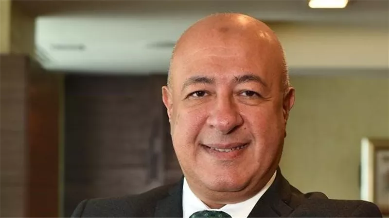 رسميا .. استقالة حسن غانم من بنك التعمير والإسكان وترشيح يحيي أبو الفتوح خلفا له
