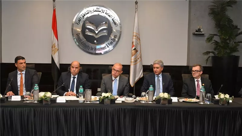 الحكومة والبنك الدولي يناقشان الخطة التنفيذية لاستراتيجية الاستثمار الأجنبي المباشر