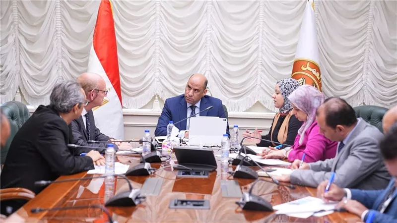 وزير العمل يبحث مع «GIZ» تطوير تشغيل الشباب ومواكبة سوق العمل