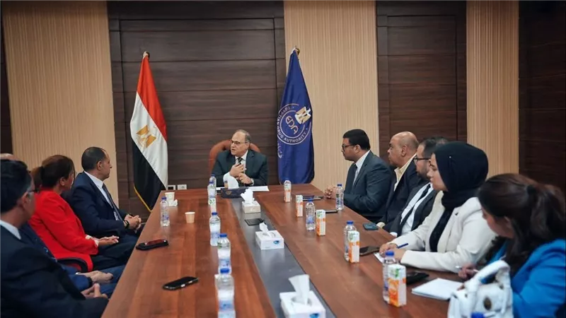رئيس هيئة الدواء يبحث مع «فارما جروب» تعزيز استدامة سوق الدواء وتطوير المنظومة الدوائية