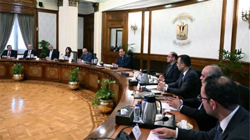 تنفيذاً لتوجيهات الرئيس.. الحكومة تُعد استراتيجية وطنية موحدة لصناعة مراكز البيانات والحوسبة السحابية