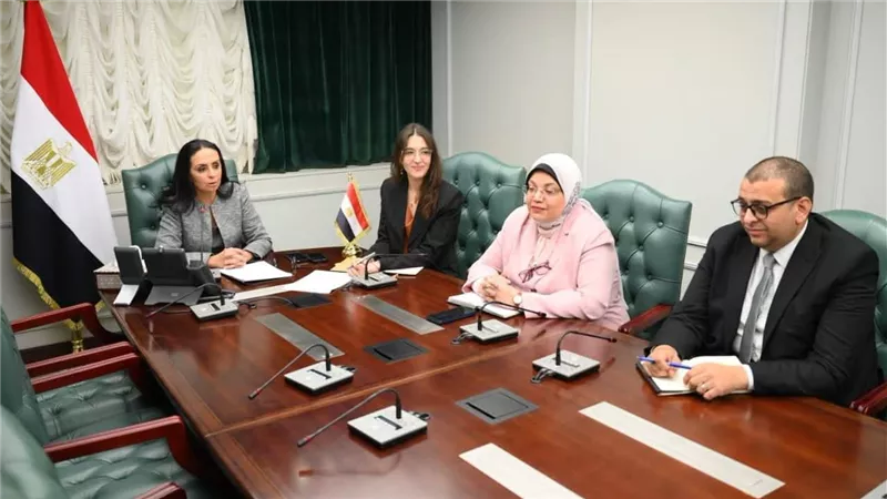 وزيرة التضامن الاجتماعي ووزير التنمية الاجتماعية بمملكة البحرين يبحثان تعزيز سبل التعاون بين الوزارتين