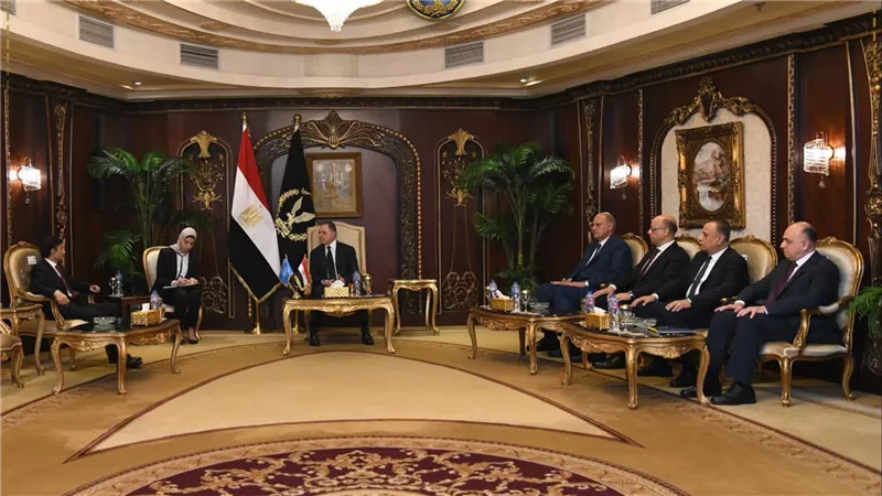 وزير الداخلية يبحث مع المستشار الشرطي للأمم المتحدة تعزيز التعاون في عمليات حفظ السلام