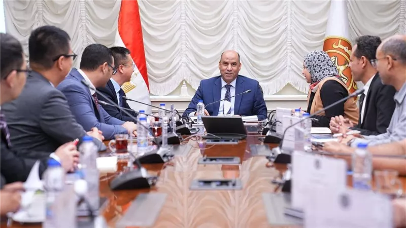 وزير العمل وهواوي مصر يبحثان دعم التوظيف والتحول الرقمي