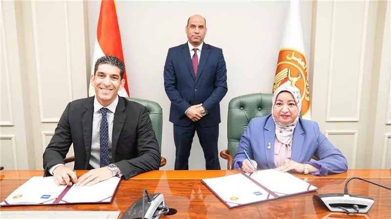 وزير العمل يشهد توقيع بروتوكول تعاون مع 
