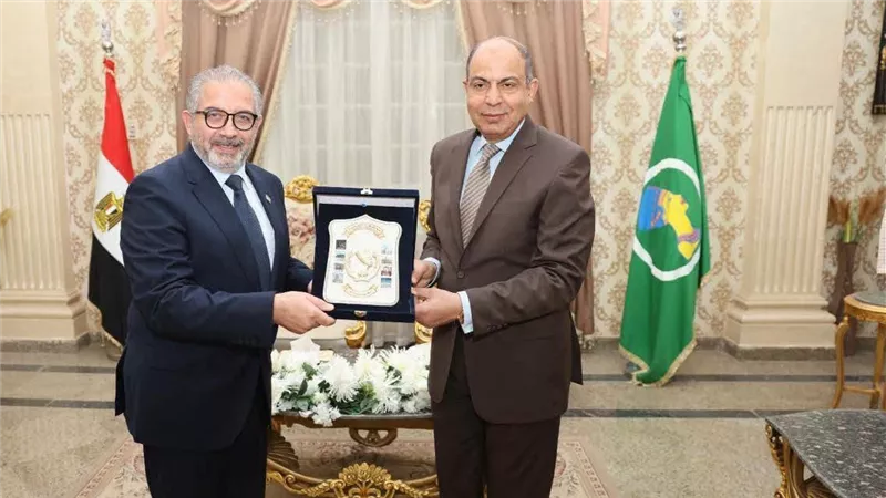 التأمين الصحي الشامل يتابع جاهزية التشغيل التجريبي بالمنيا
